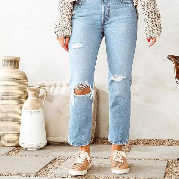 Levi's Denim - Levi's 501 Cropped Jean Athens Break Distressed Women's Size 26X26 100% Cotton